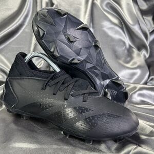 adidas Predator Accuracy .3 Youth Sz‎ 2 Firm Ground FG Black Soccer Futbol Cleat